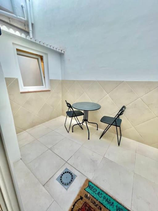 Moderno Y Elegante Apartamento En El Palo Málaga