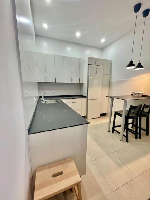 Apartamento Moderno Y Elegante Apartamento En El Palo Málaga
