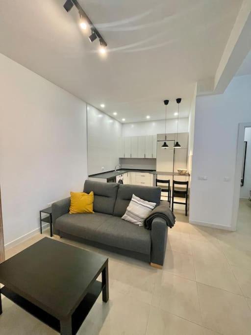 Apartamento Moderno Y Elegante Apartamento En El Palo Málaga